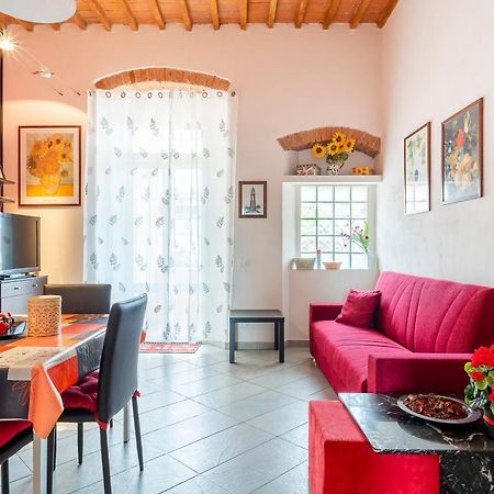 Piazza Sforzini Cozy Apartment Near The Sea! Livorno Kültér fotó