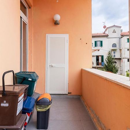 Piazza Sforzini Cozy Apartment Near The Sea! Livorno Kültér fotó