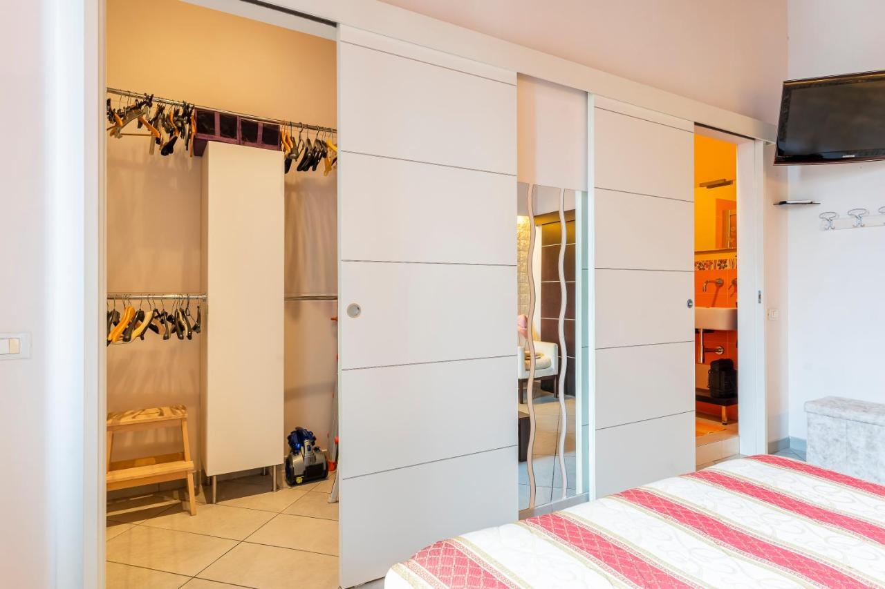 Piazza Sforzini Cozy Apartment Near The Sea! Livorno Kültér fotó